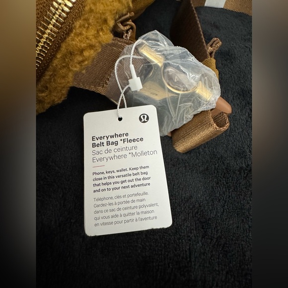 Lululemon sling Carmel Brown Sherpa Crossbody Bag - Picture 2 of 7